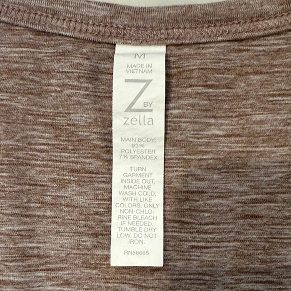 Women’s black tank top Z by Zella, Size M X 21.5” scoop neck to hem - Picture 3 of 5